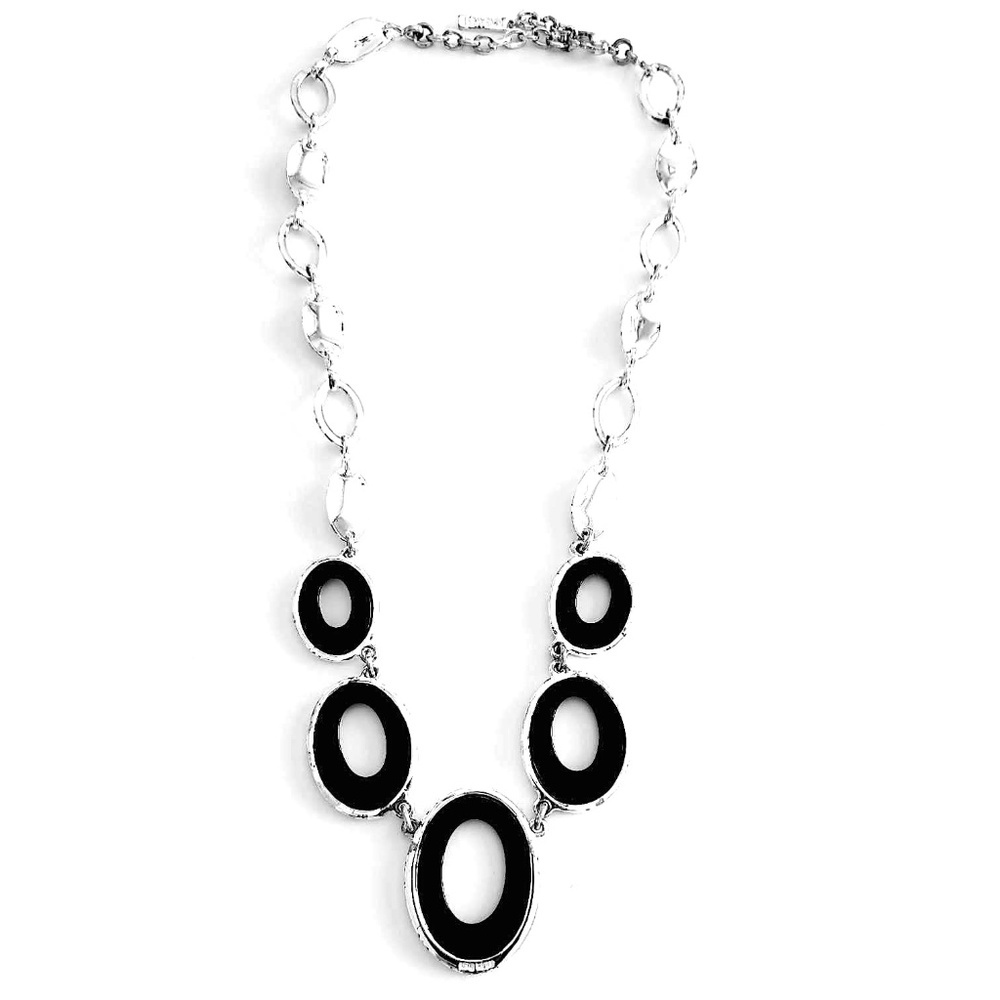 Vintage NINE WEST Reversible Silver Tone Black Oval Disc Choker Necklace